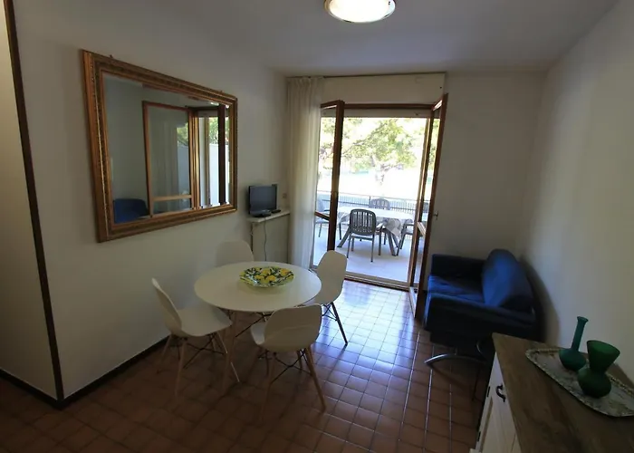 Flat * Μπιμπιόνε